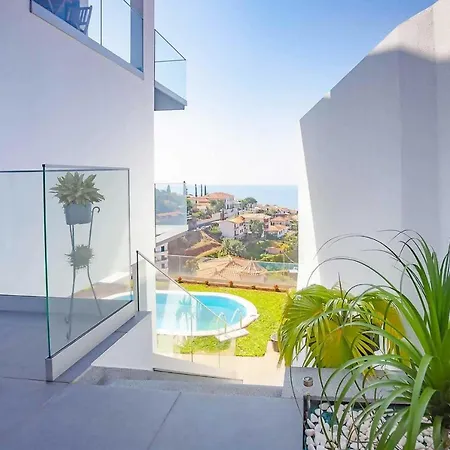 Sleeps 6 Pool Wifi